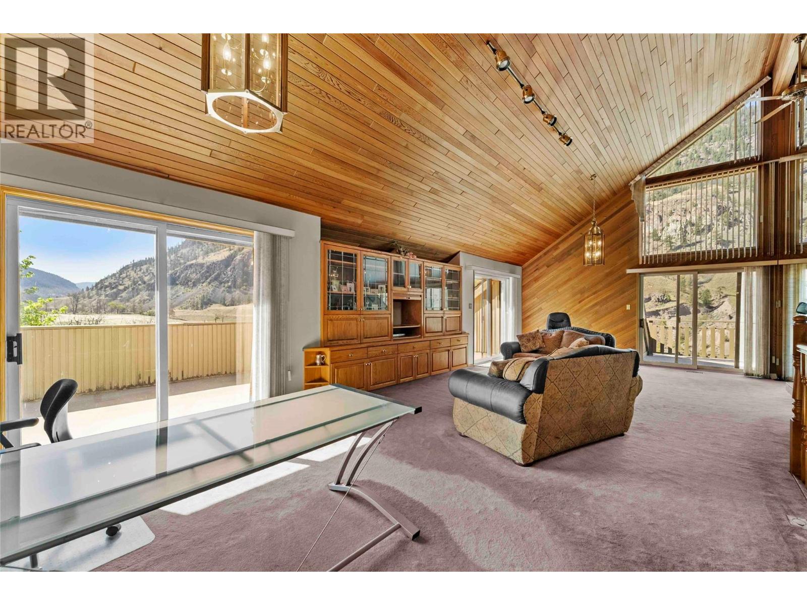 8609 Highway 8 Property Photo 11