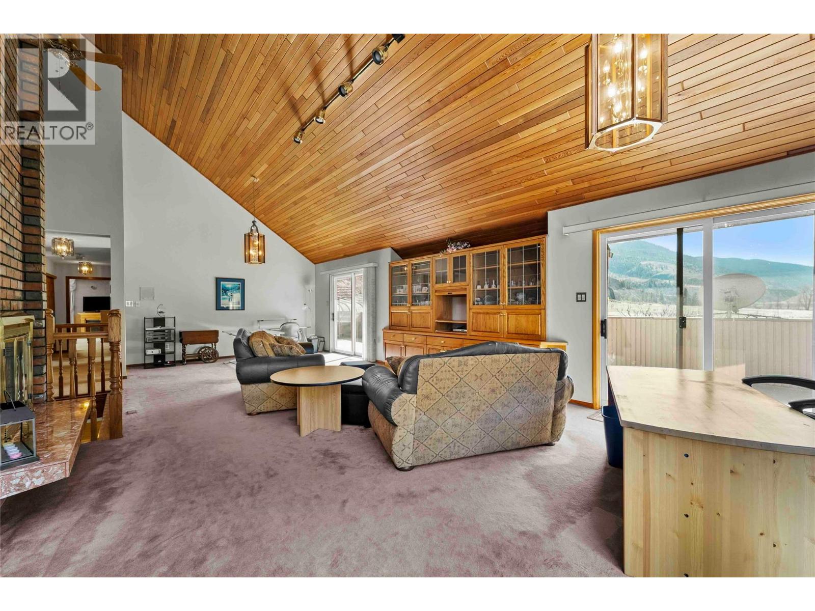 8609 Highway 8 Property Photo 12
