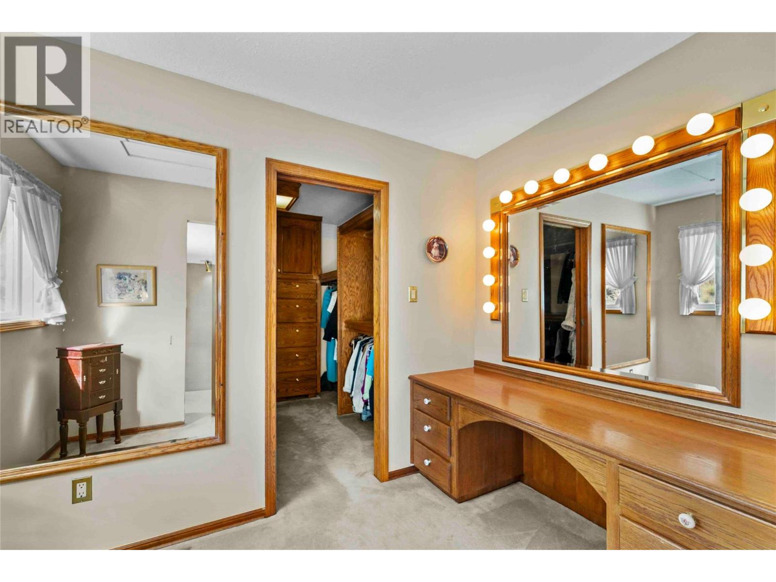 8609 Highway 8 Property Photo 18