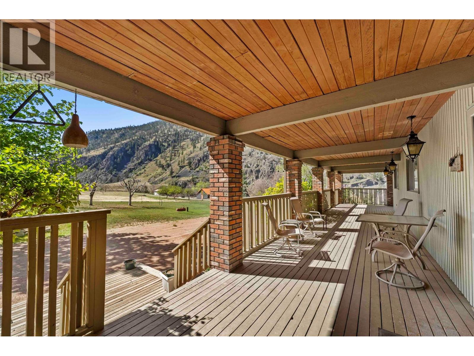 8609 Highway 8 Property Photo 21