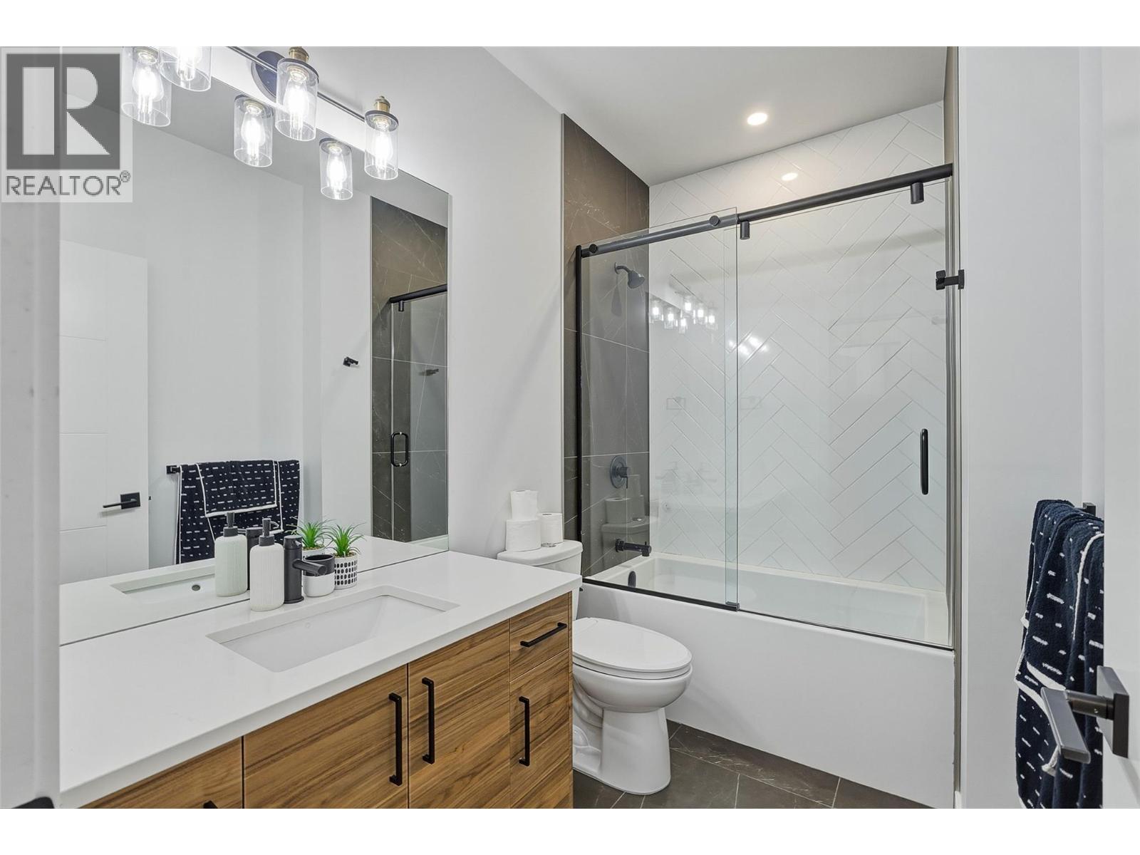 2405 Talbot Place Property Photo 33