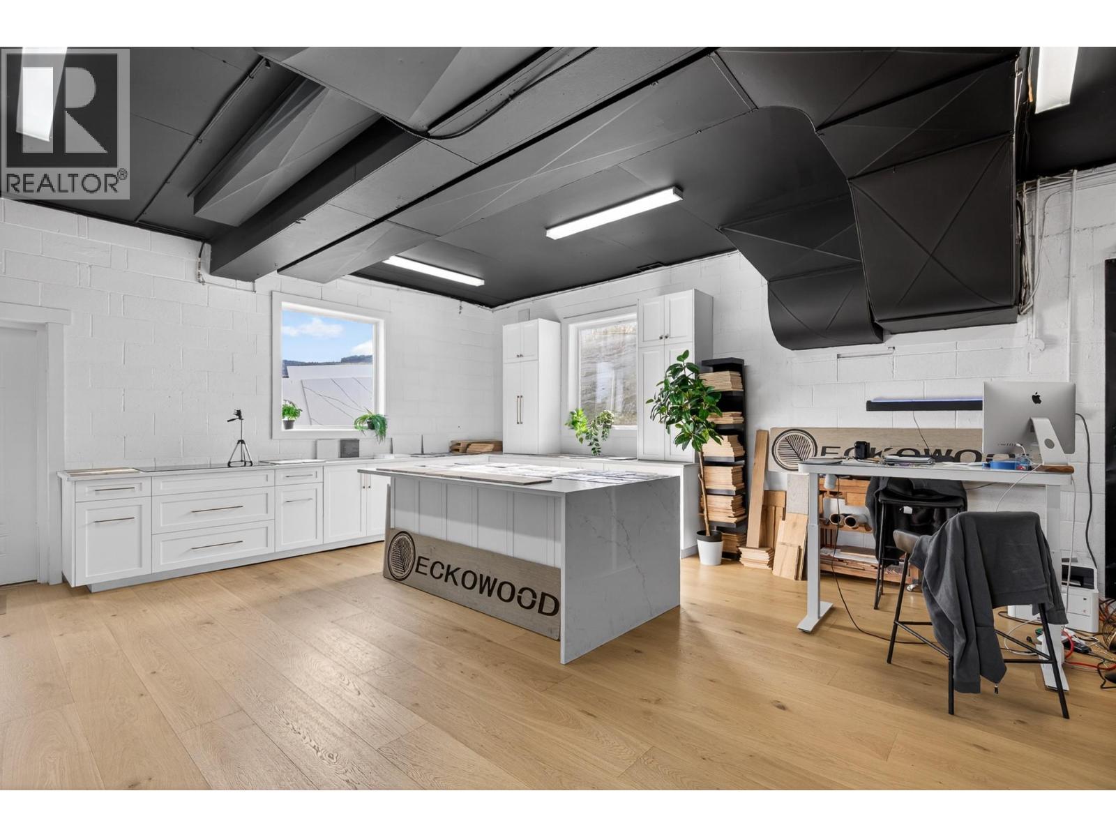 6245 97 Highway Property Photo 16