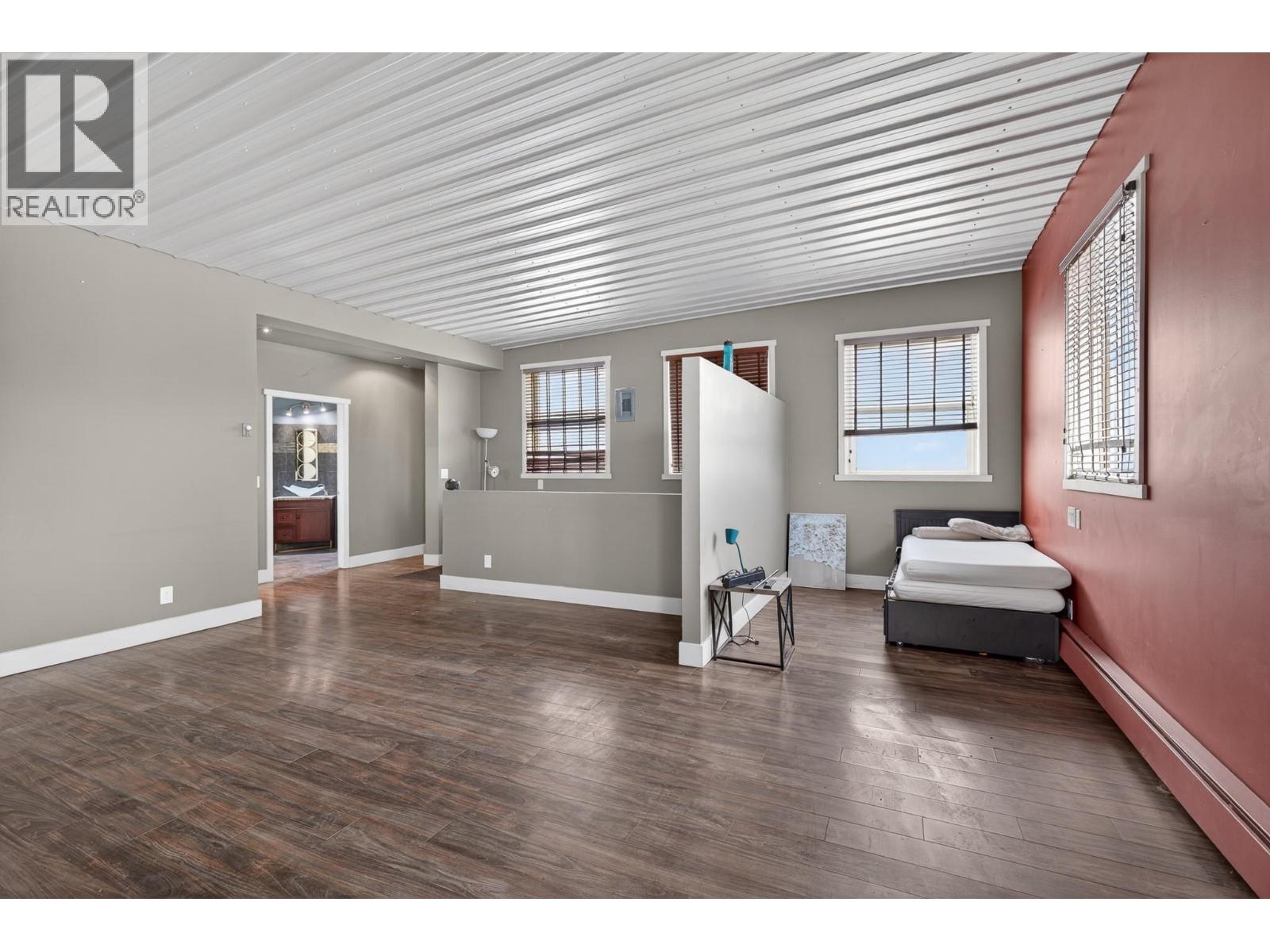 6245 97 Highway Property Photo 41