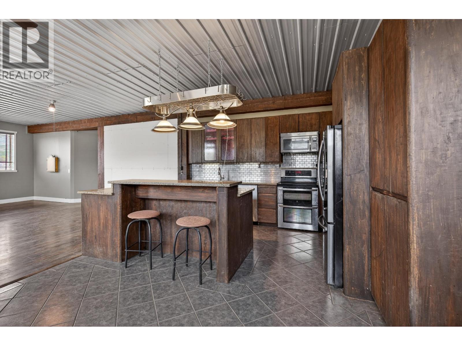 6245 97 Highway Property Photo 43