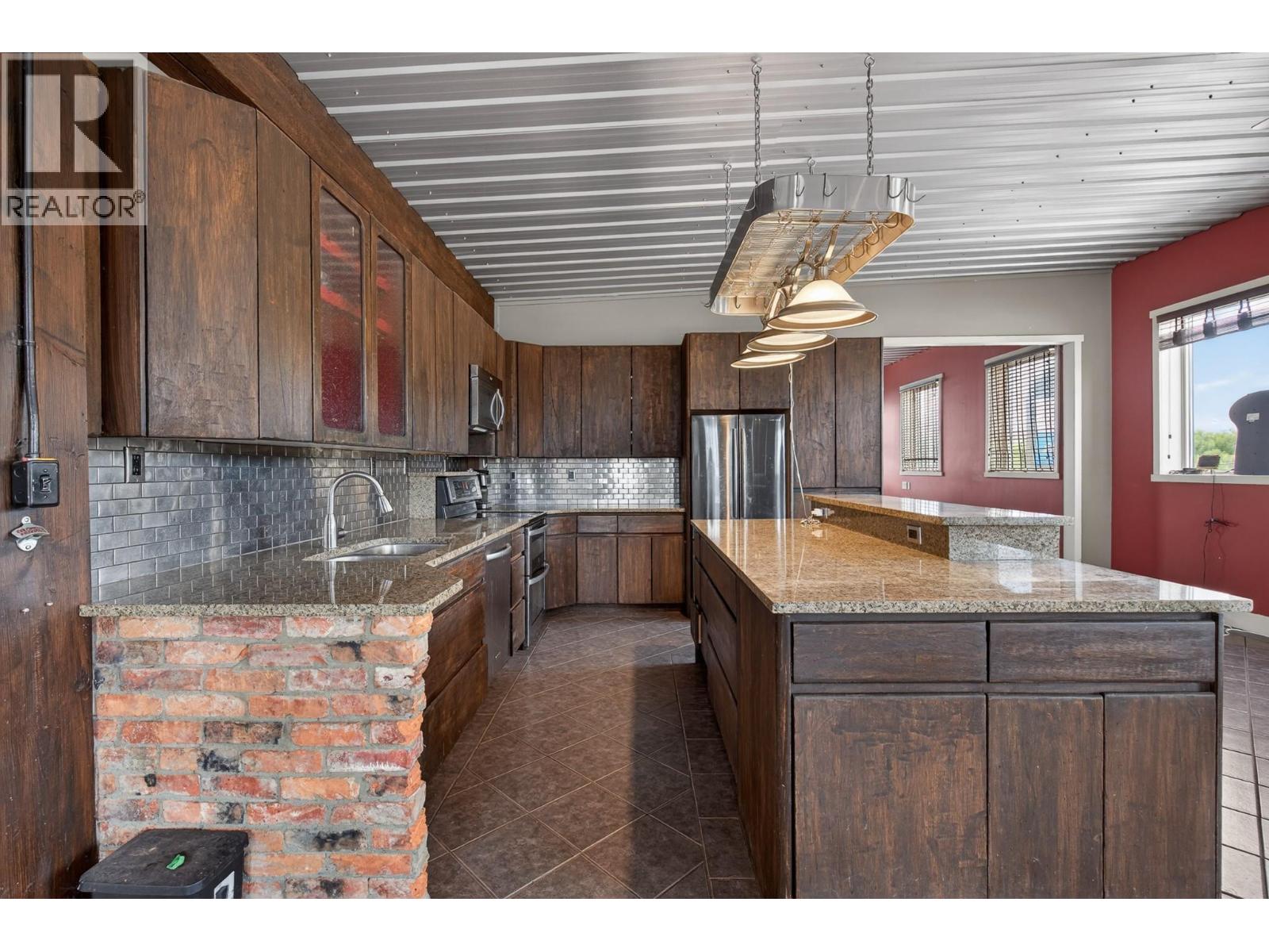 6245 97 Highway Property Photo 47