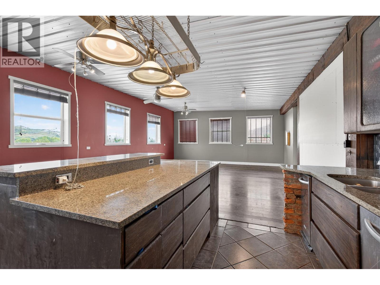 6245 97 Highway Property Photo 48