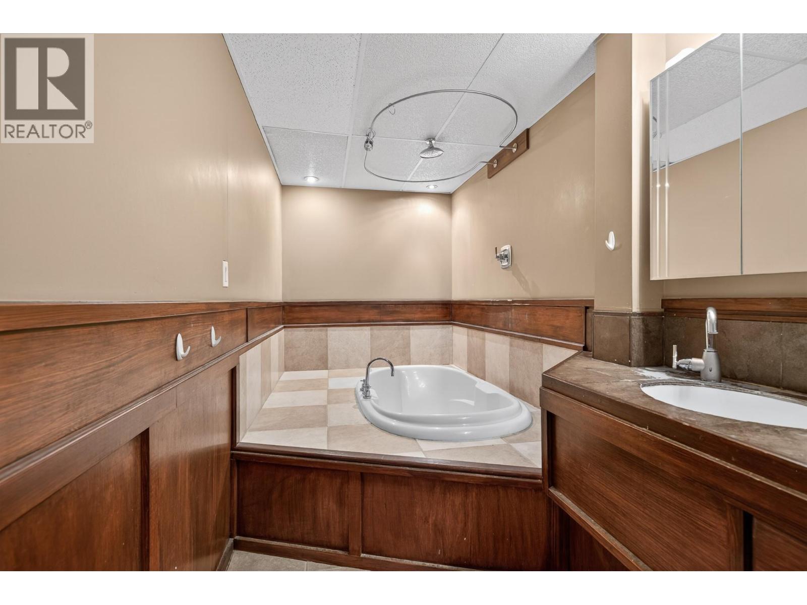 6245 97 Highway Property Photo 57