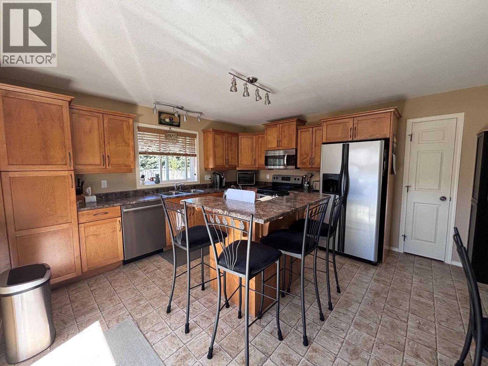 3230 Beadman Road Property Photo 7