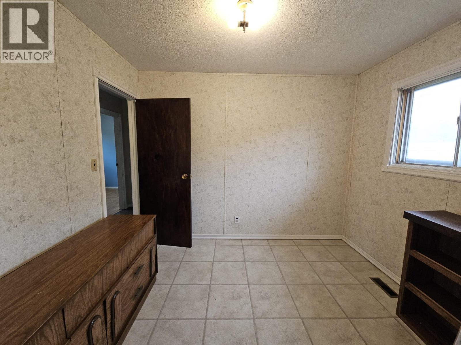 4756 Wabi Crescent Property Photo 20
