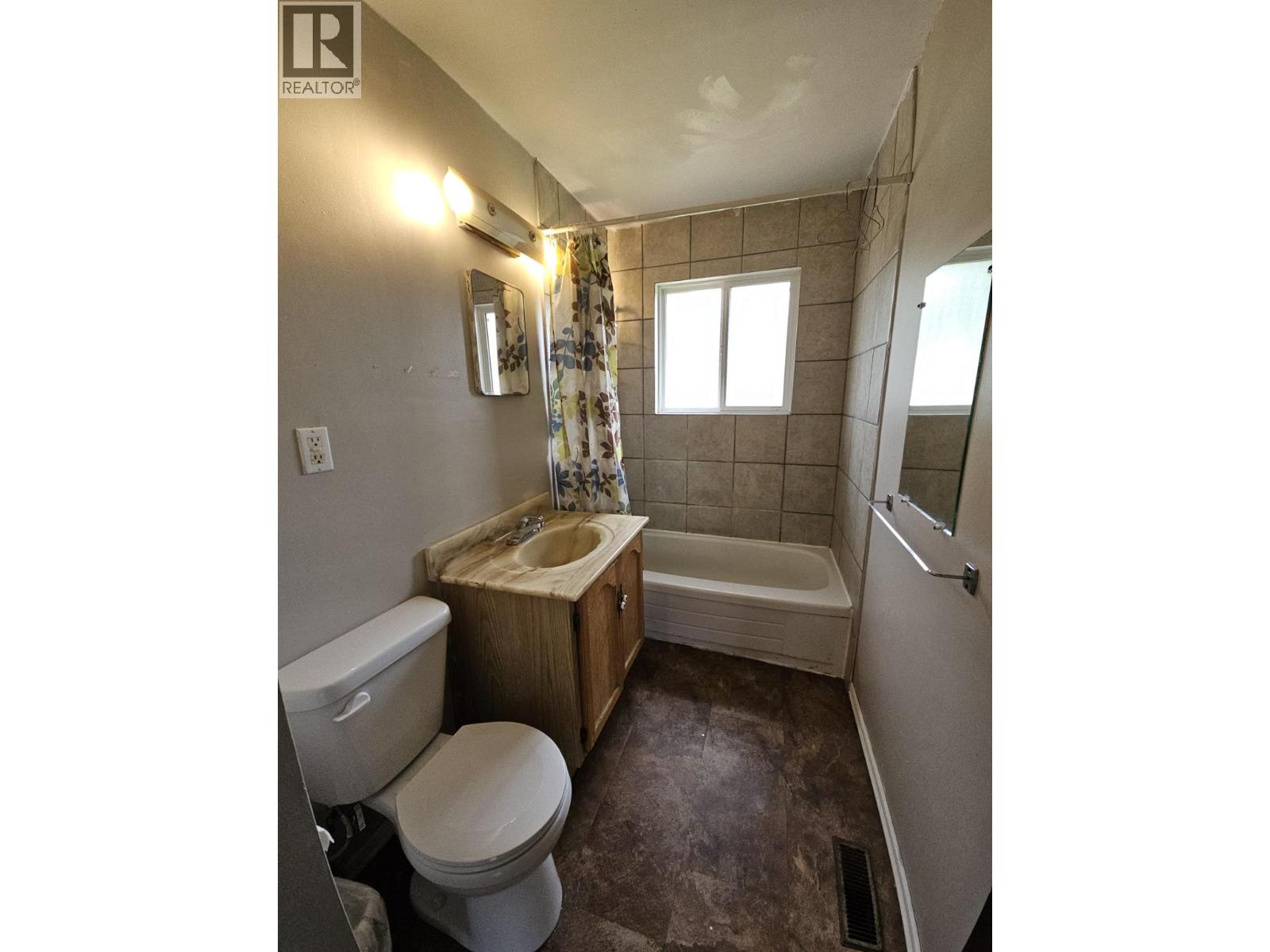 4756 Wabi Crescent Property Photo 26