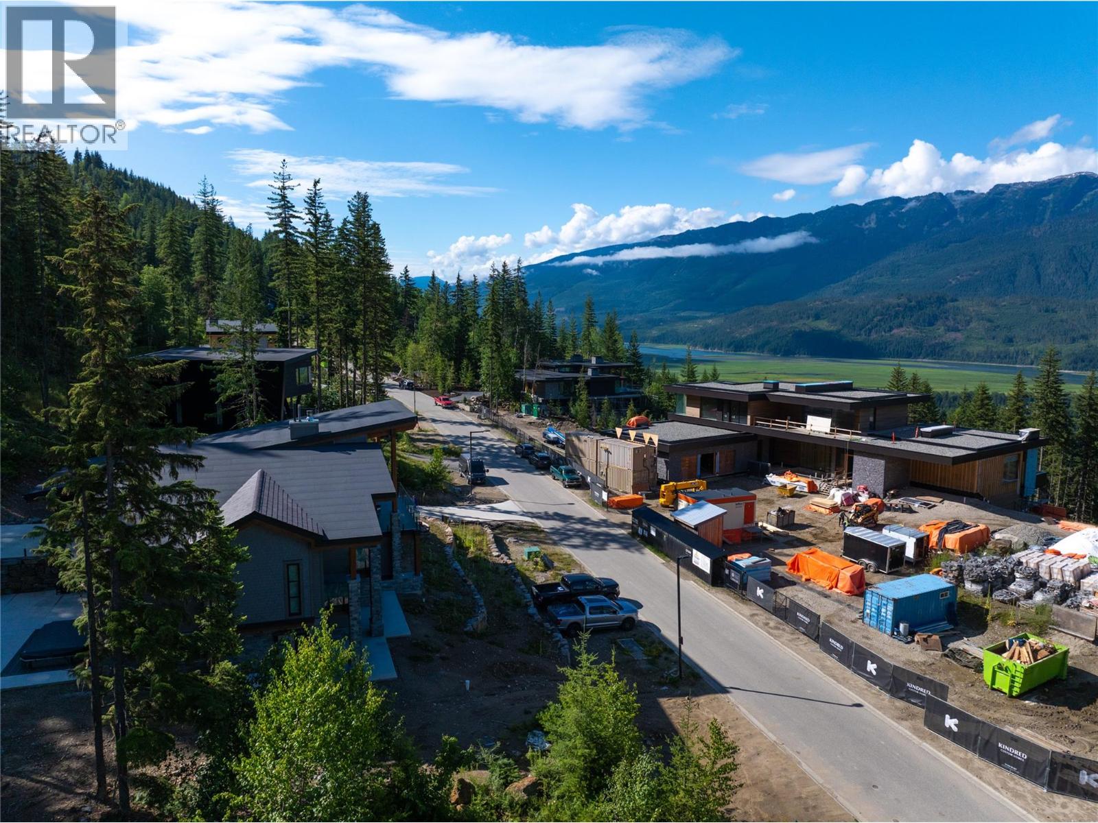 2465 Monashee Court Unit# 14 Property Photo 6