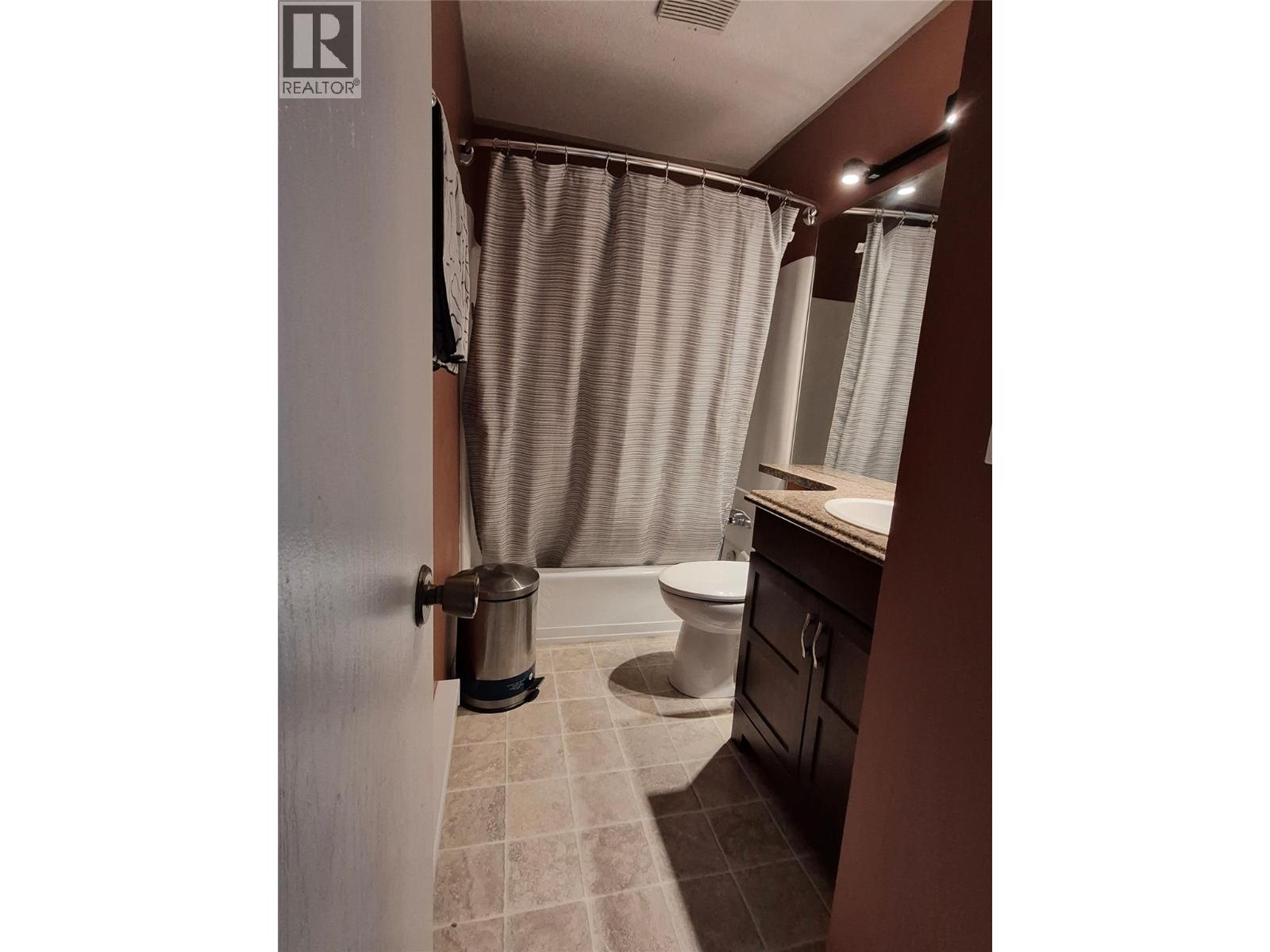 4102 24 Avenue Unit# 2 Property Photo 23