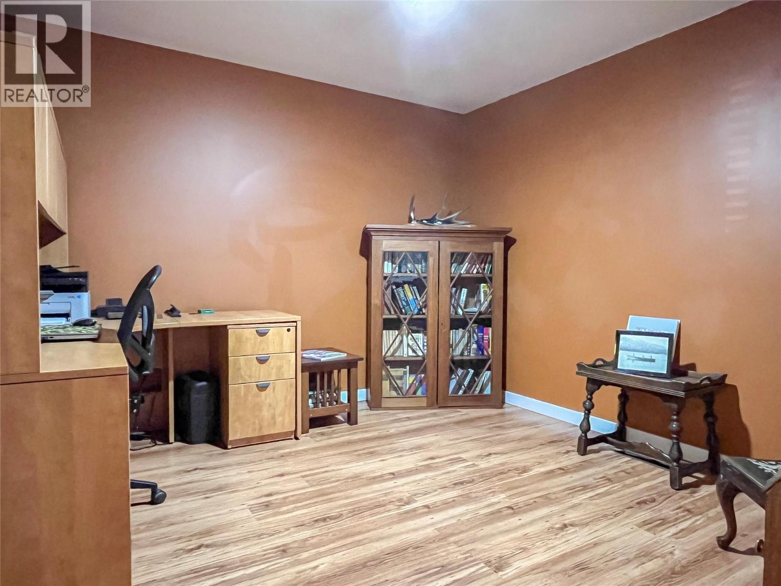 7817 89th Street Property Photo 11