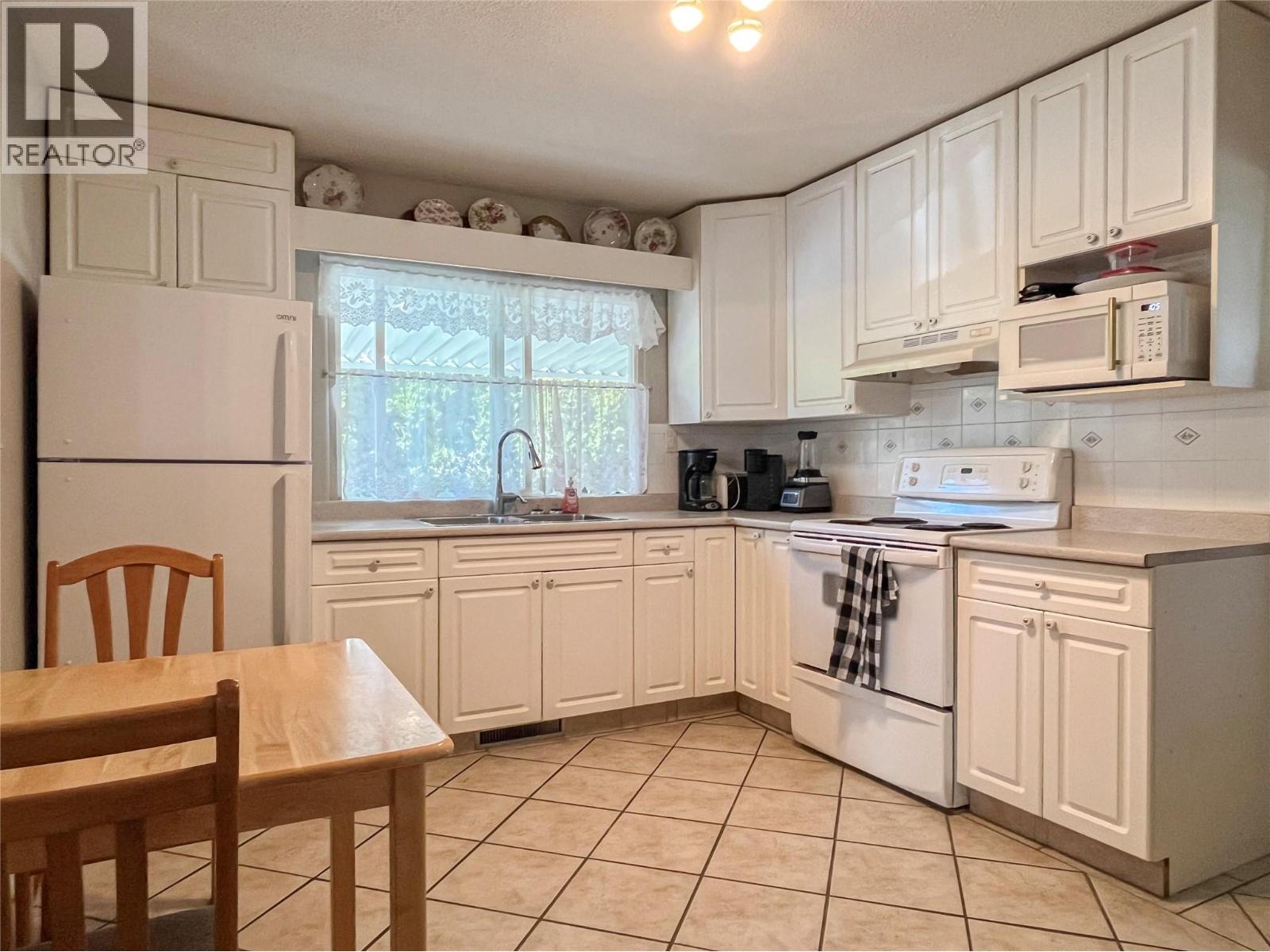 7817 89th Street Property Photo 32