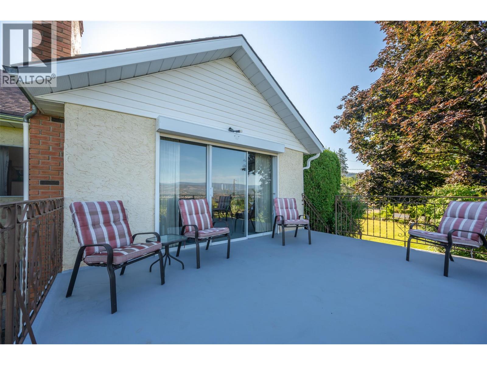3910 North Naramata Road Property Photo 21