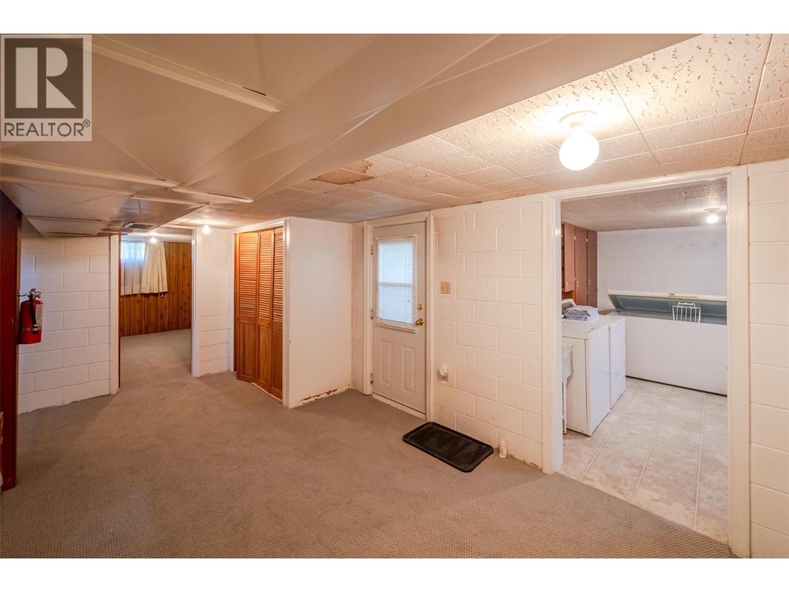 3910 North Naramata Road Property Photo 25