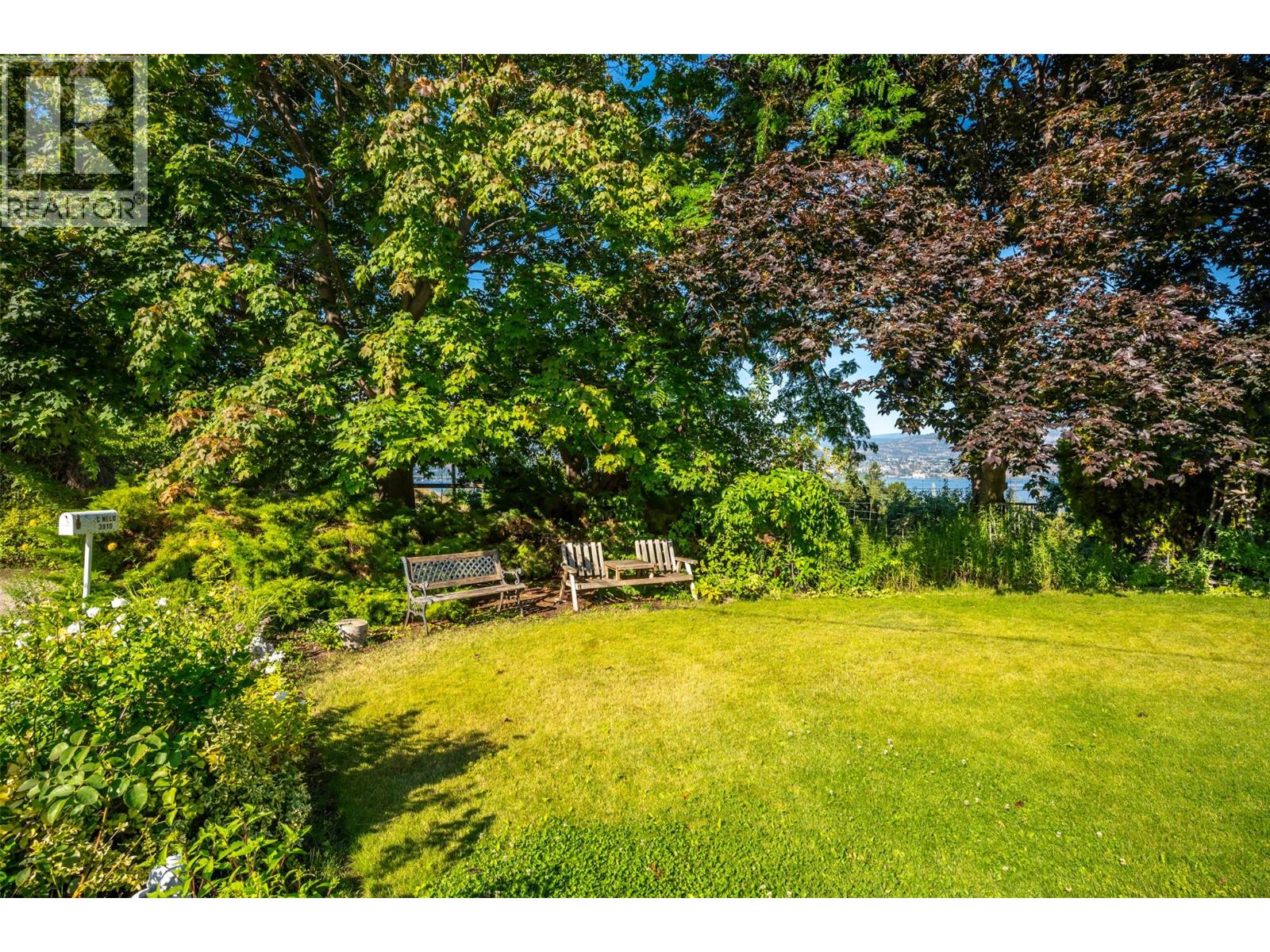 3910 North Naramata Road Property Photo 38
