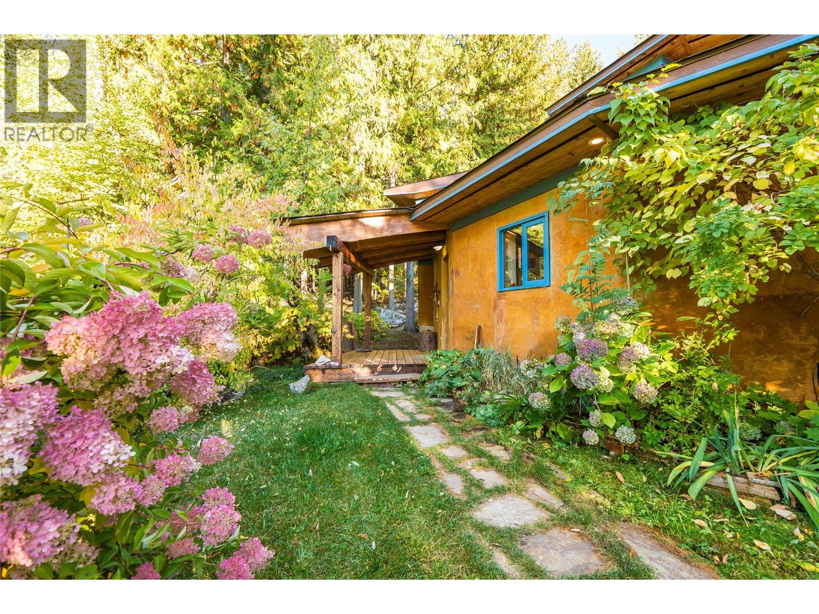 2129 Svoboda Road Property Photo 9