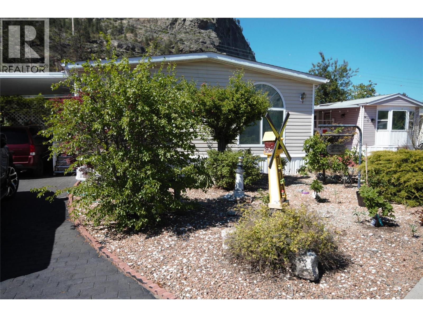 8598 Highway 97 Unit# 15 Property Photo 9