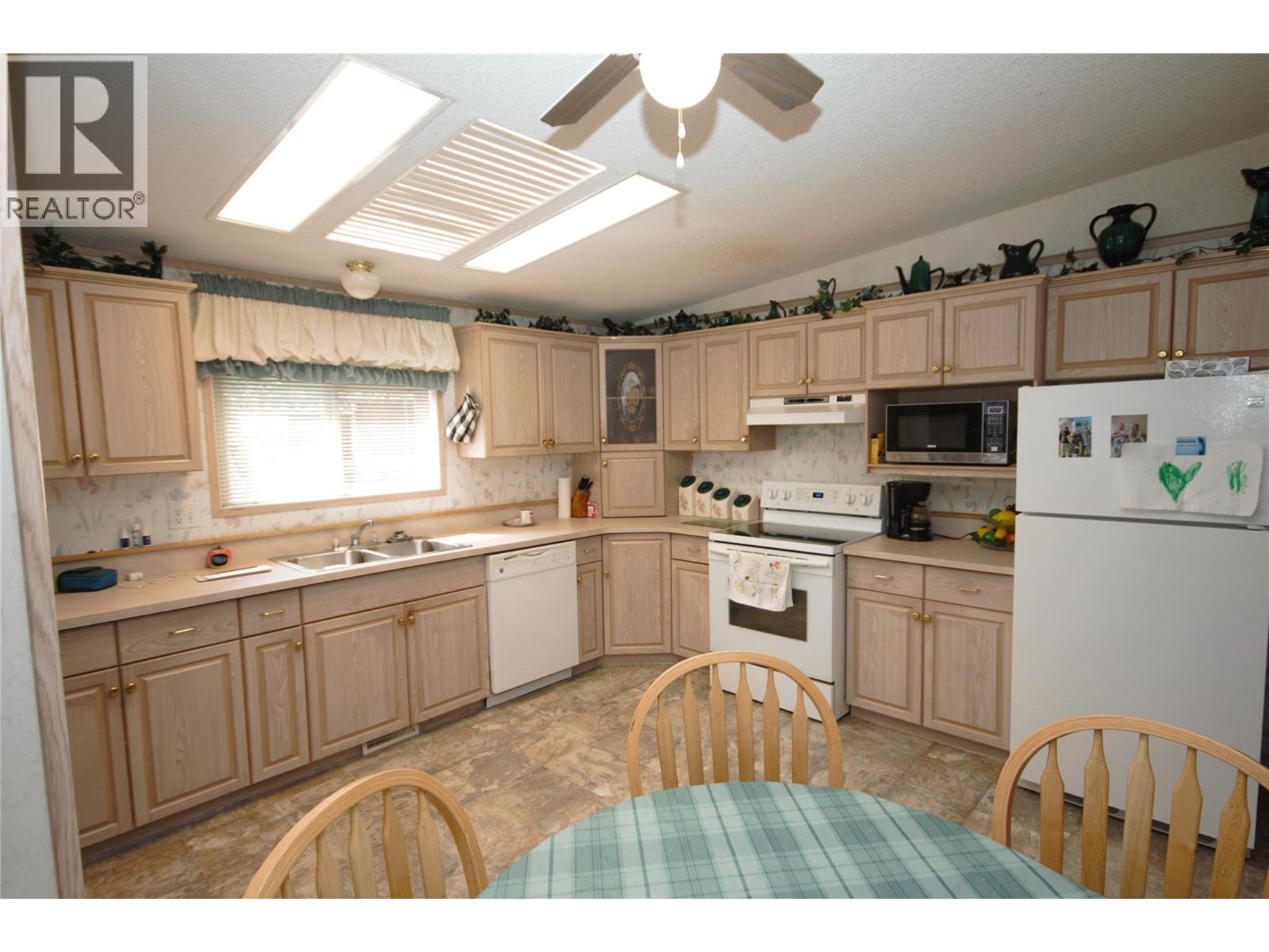 8598 Highway 97 Unit# 15 Property Photo 32