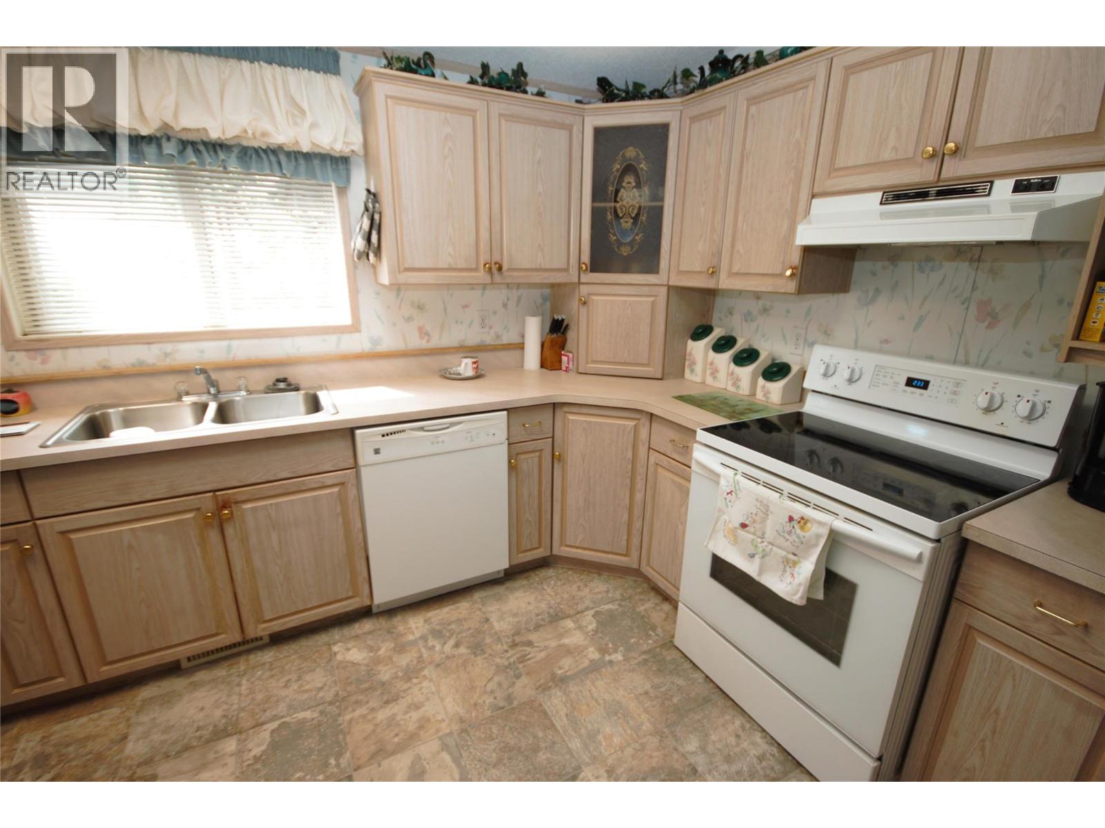 8598 Highway 97 Unit# 15 Property Photo 33