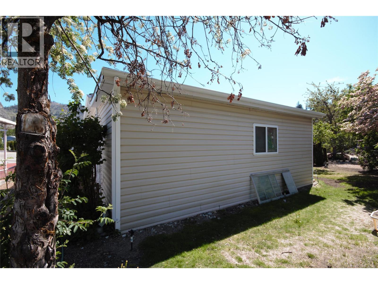 8598 Highway 97 Unit# 15 Property Photo 40
