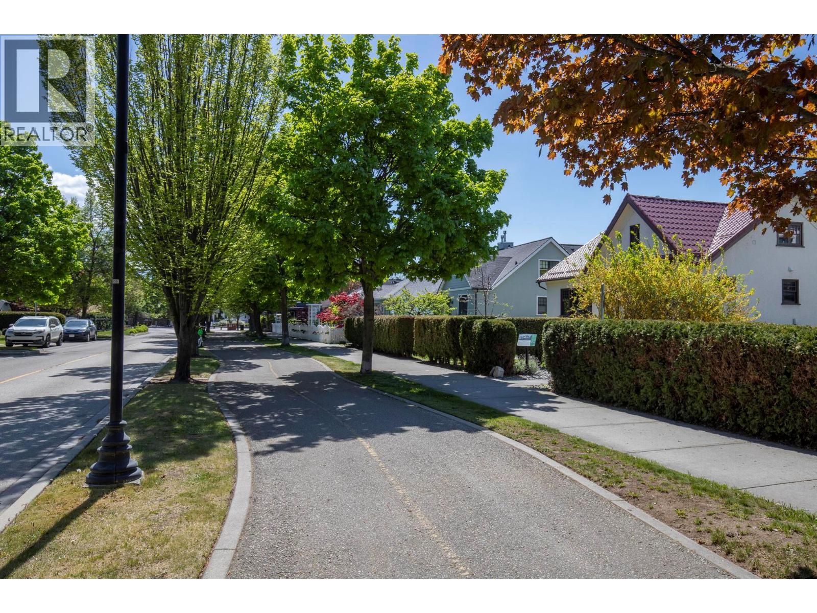 1829 Abbott Street Property Photo 3