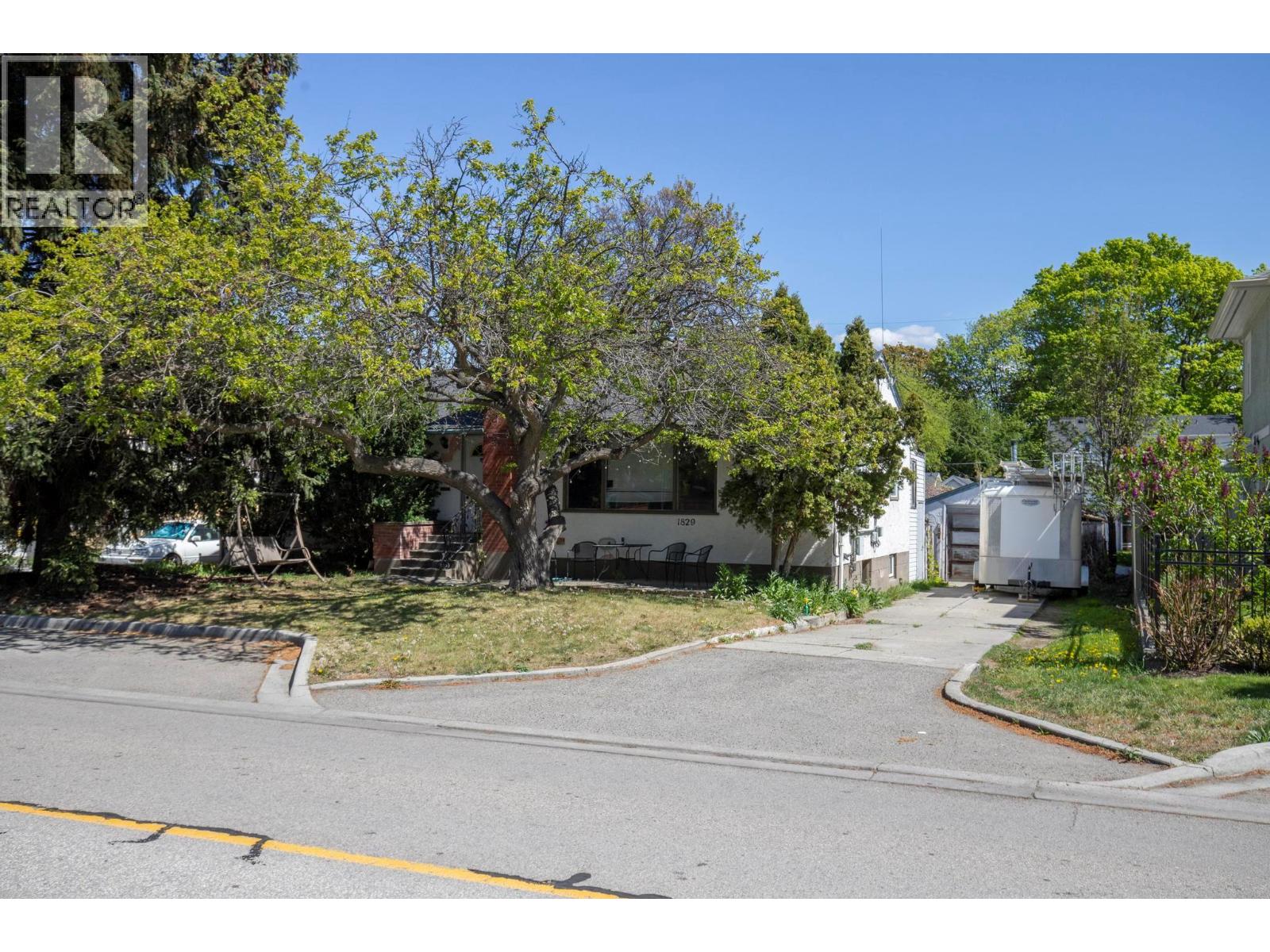 1829 Abbott Street Property Photo 17