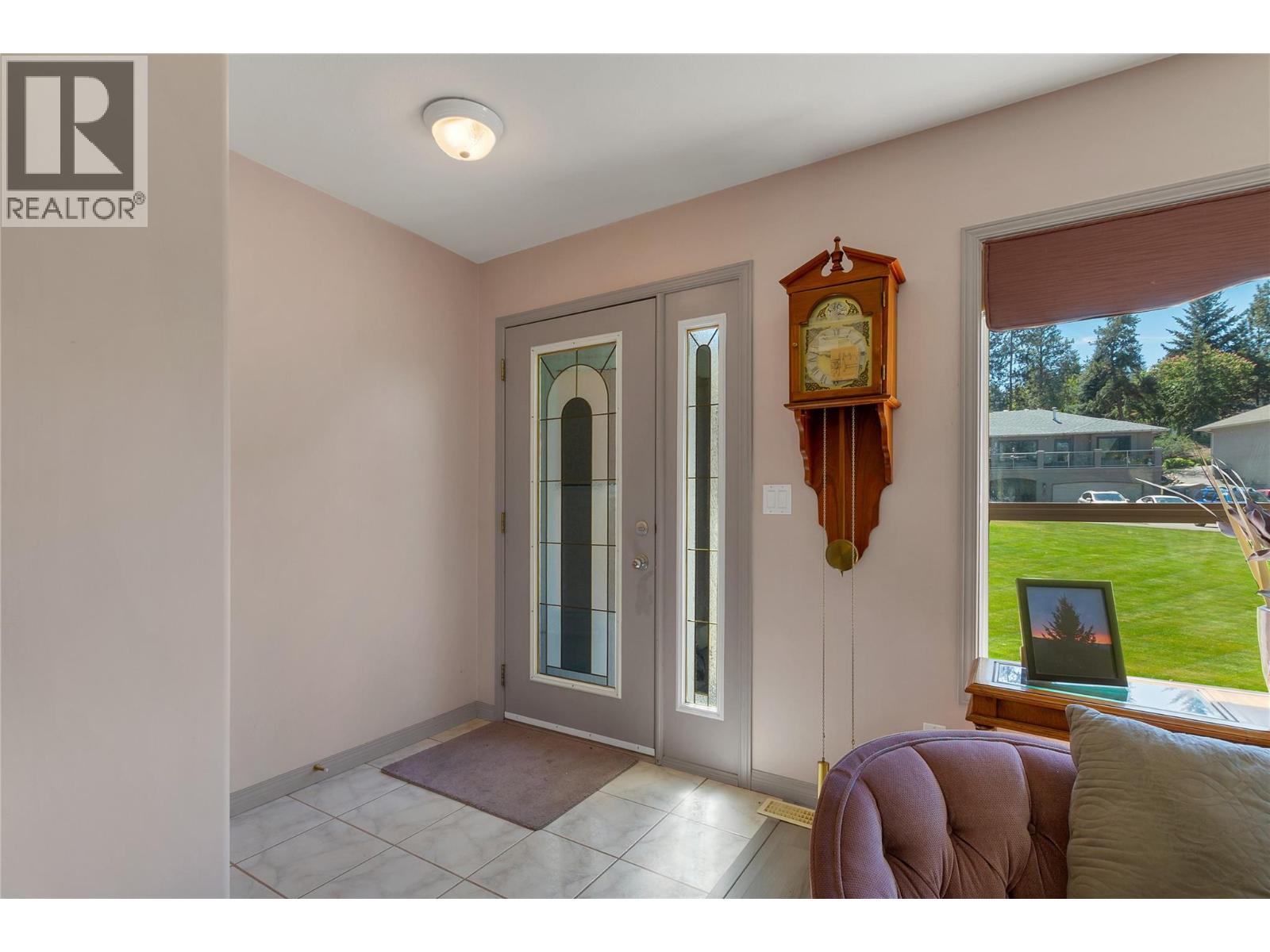 35 Peregrine Way Property Photo 5