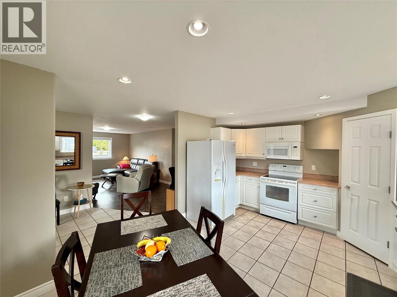 18 Magnolia Place Property Photo 30