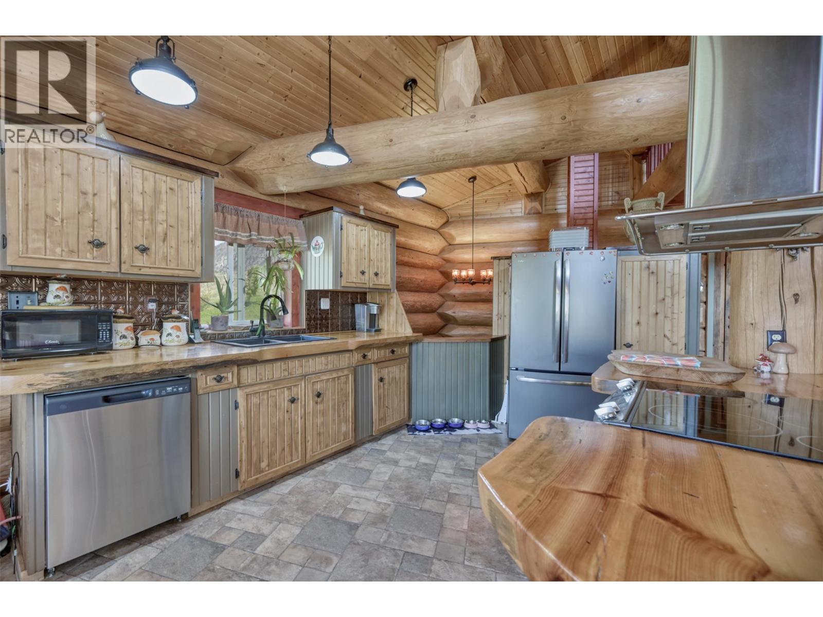 150 Nighthawk Road Property Photo 15