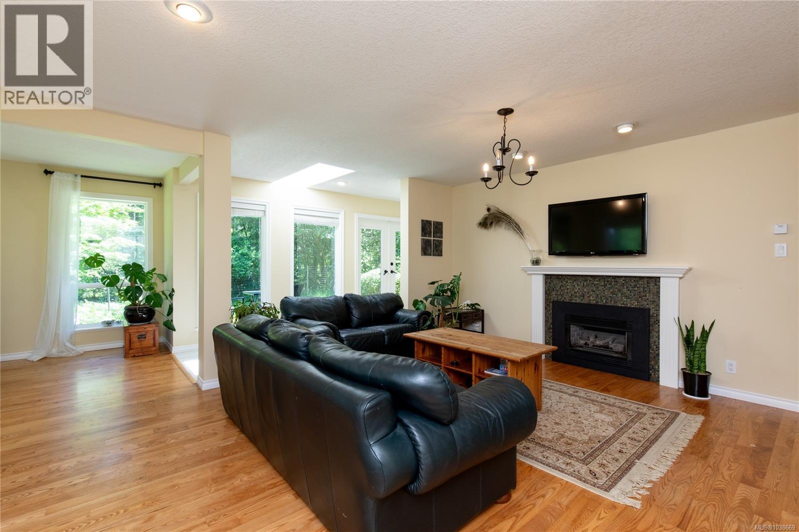 2956 Ridgeway Rd Property Photo 5