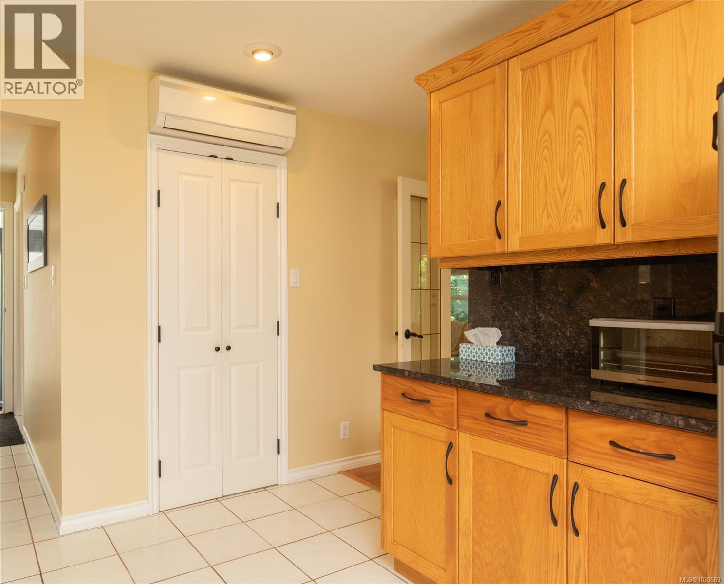 2956 Ridgeway Rd Property Photo 17