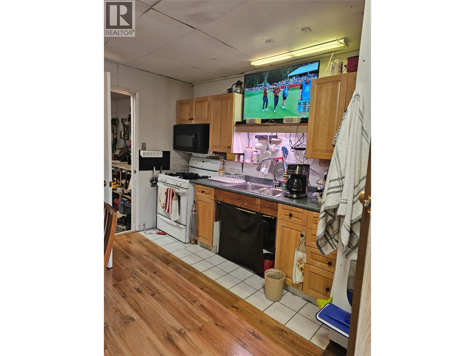5851 33 Highway Property Photo 23