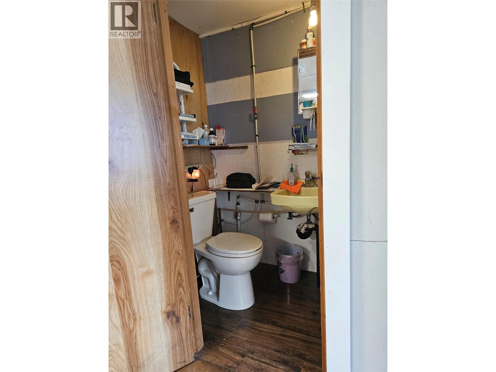 5851 33 Highway Property Photo 24
