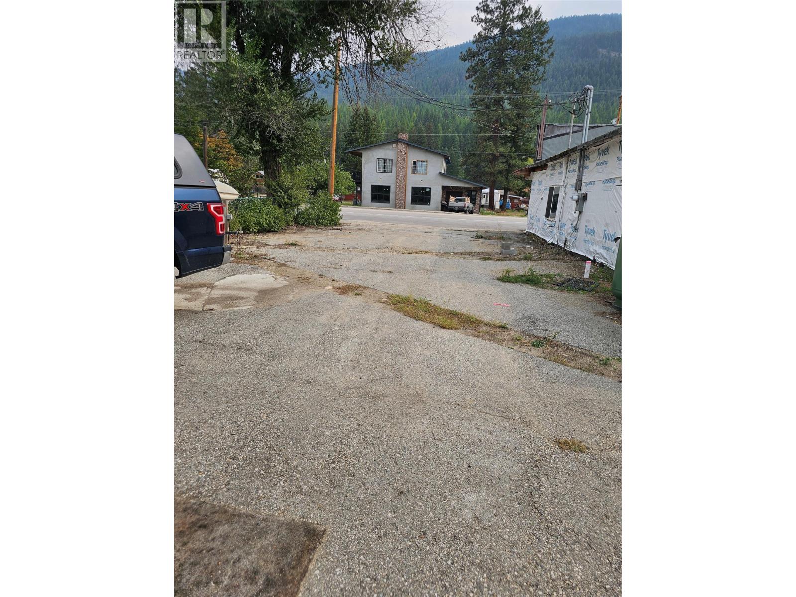 5851 33 Highway Property Photo 28