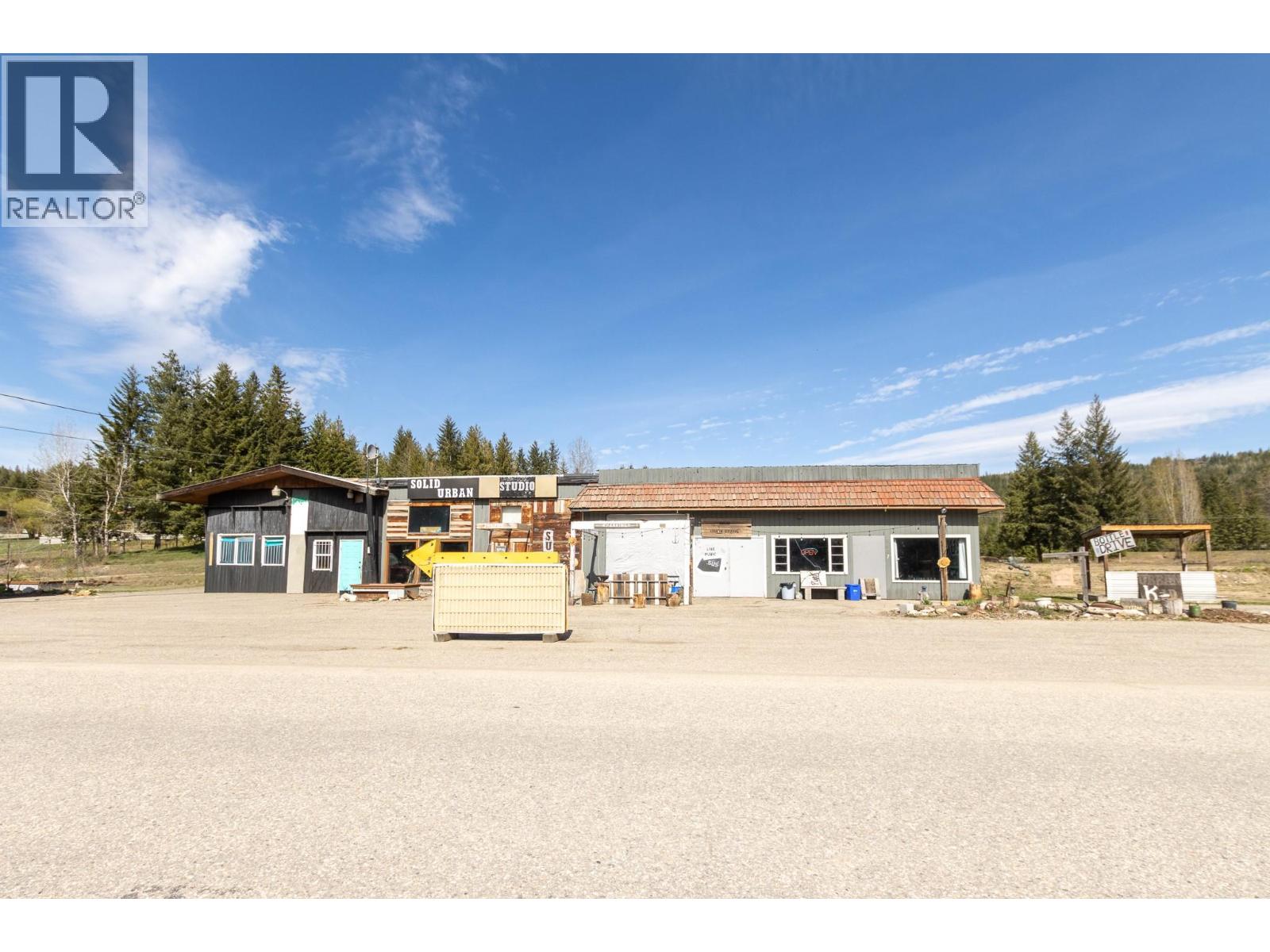 5755 Mellor Frontage Road Property Photo 4