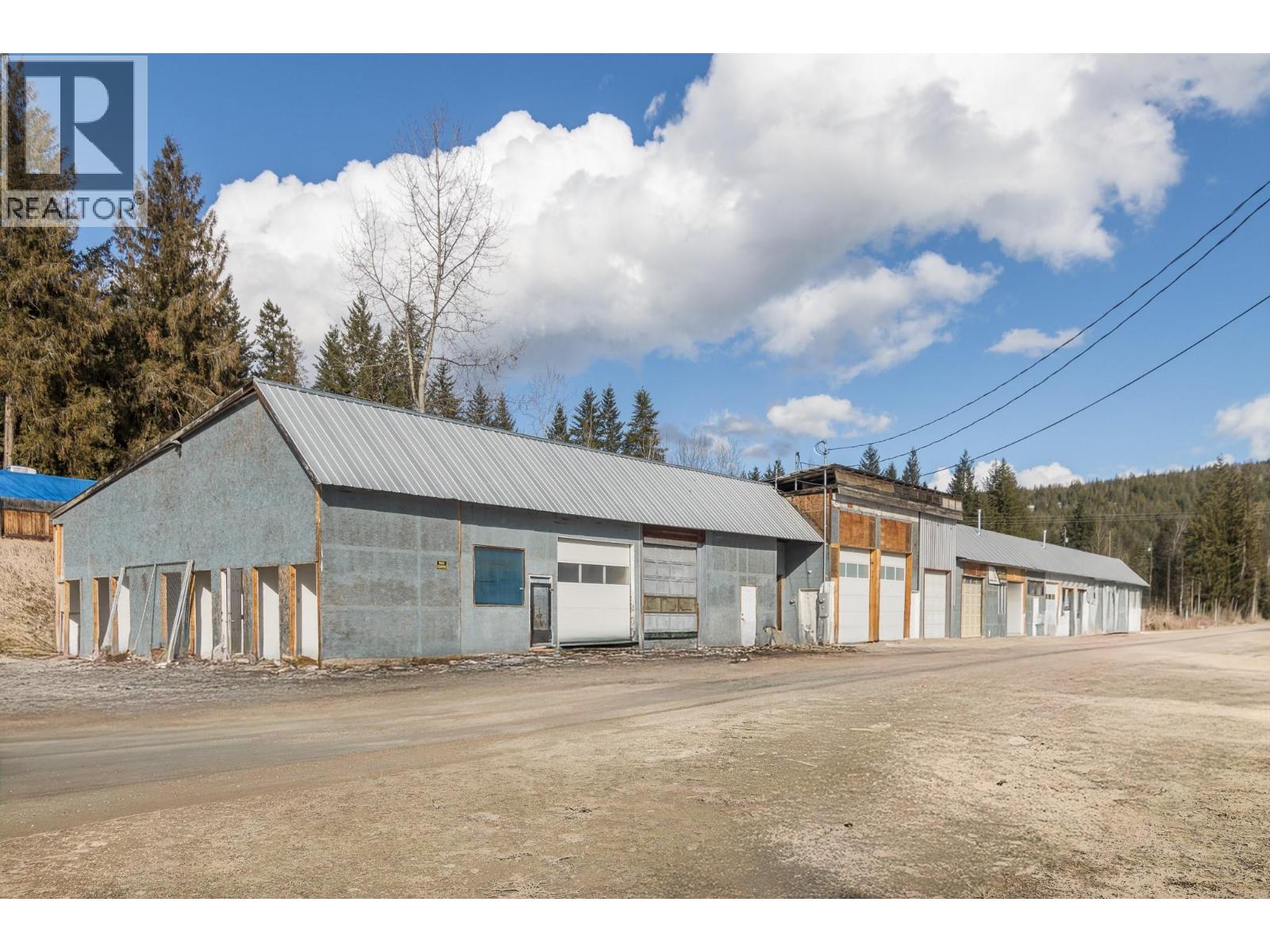 5755 Mellor Frontage Road Property Photo 6