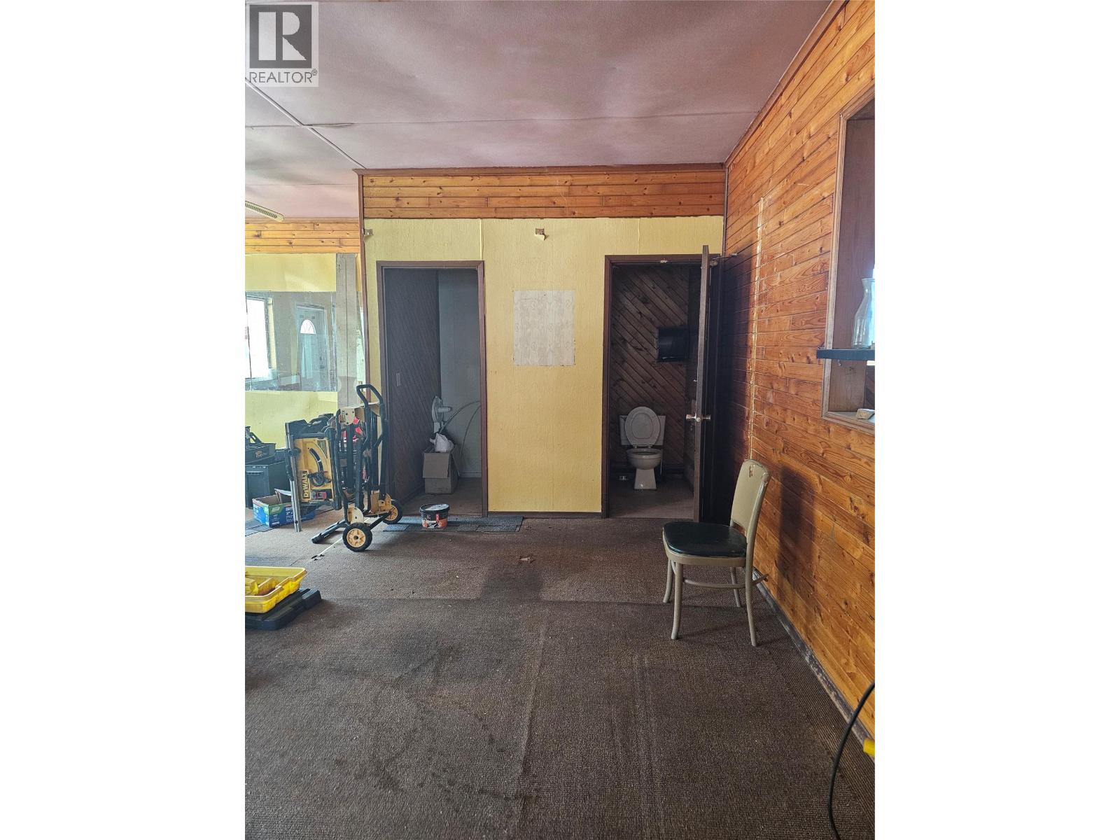 5851 33 Highway Property Photo 5