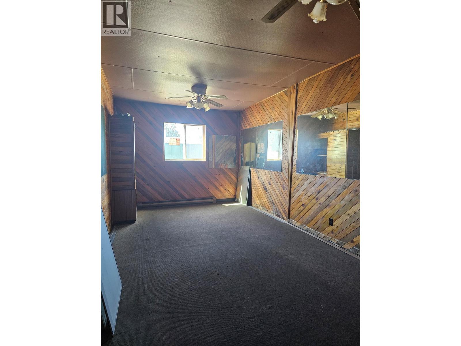 5851 33 Highway Property Photo 6