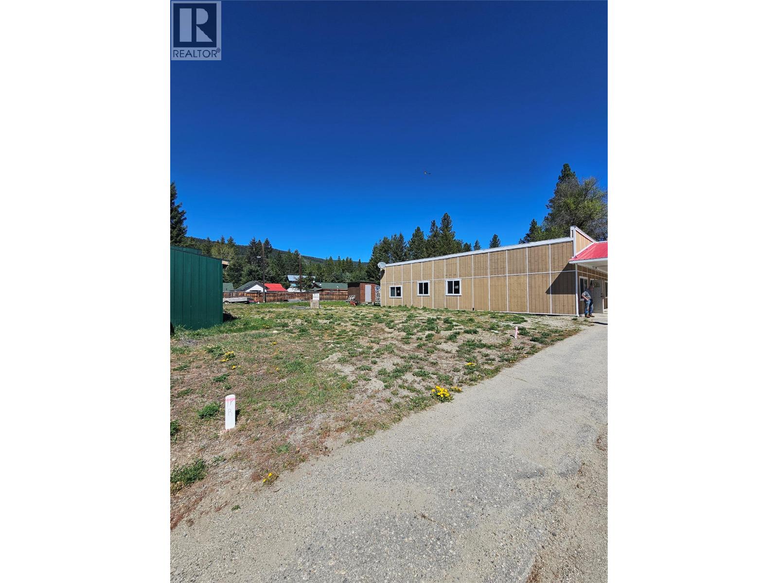 5851 33 Highway Property Photo 13