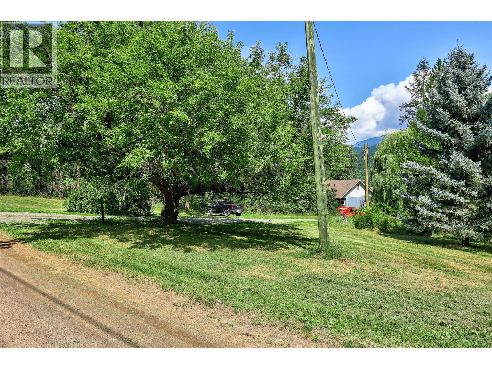 228 Webb Road Property Photo 4