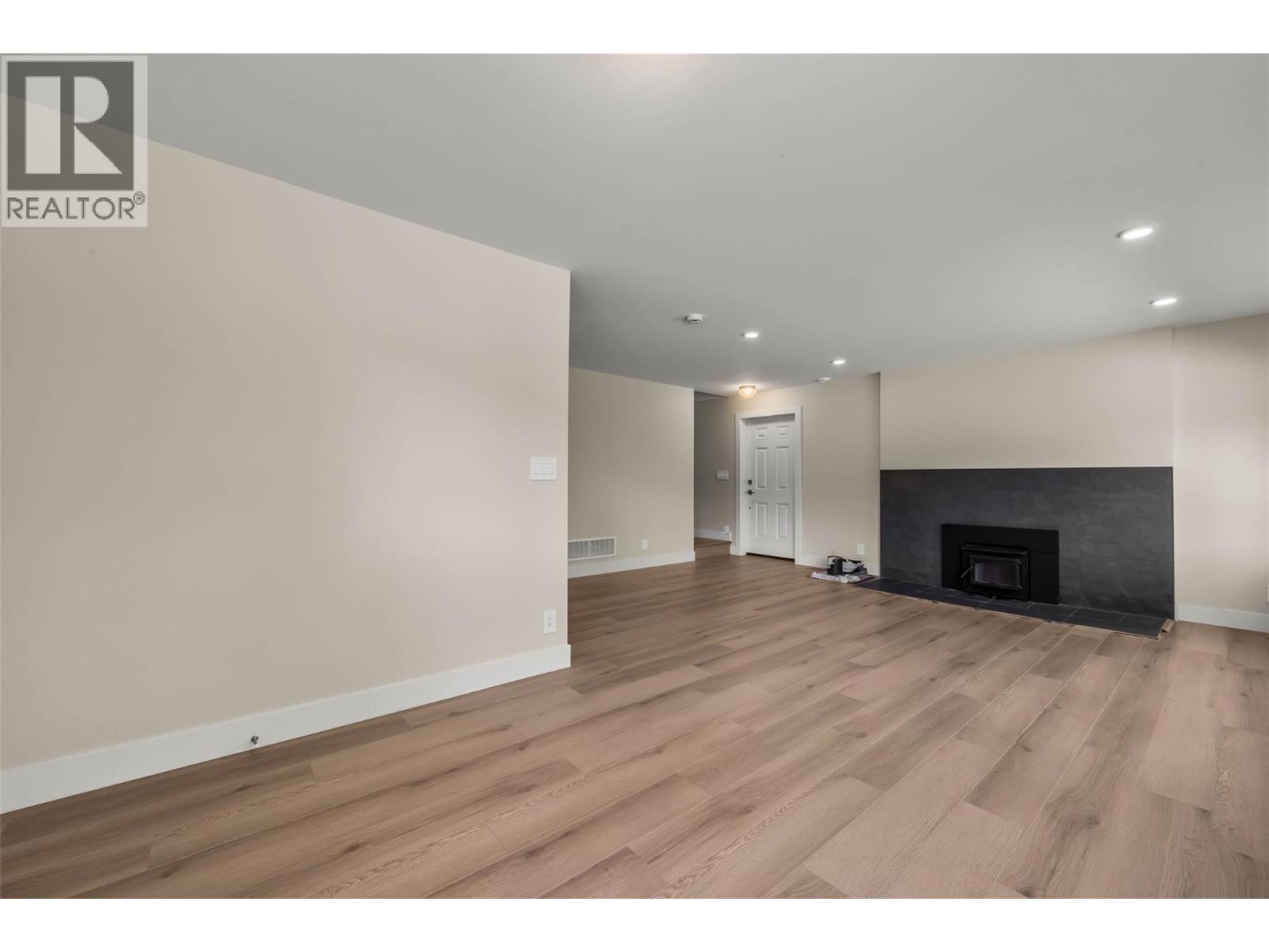 228 Webb Road Property Photo 6