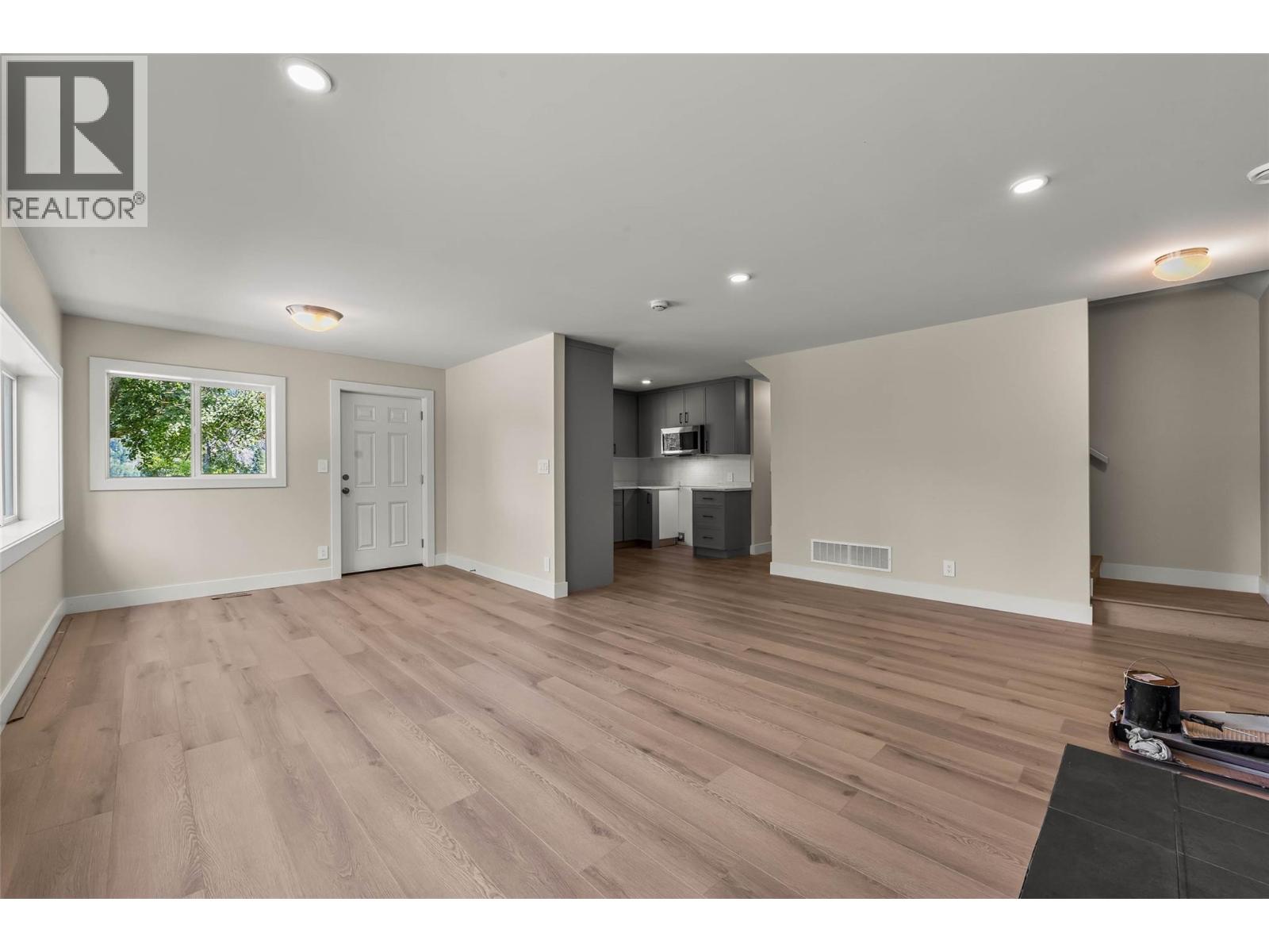 228 Webb Road Property Photo 8