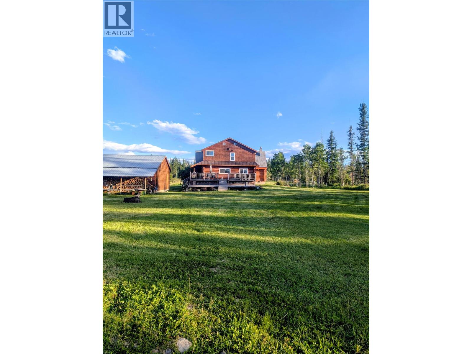8389 95a Highway Property Photo 2