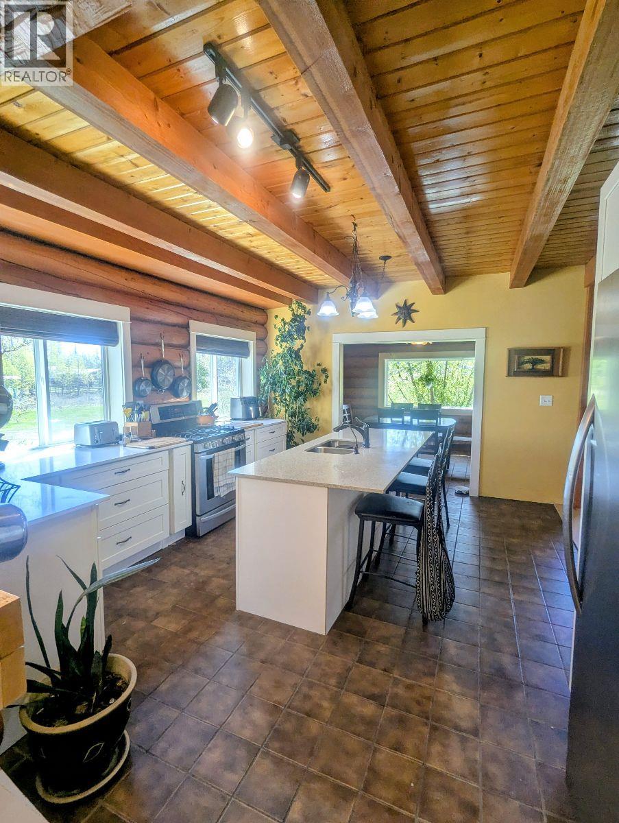 8389 95a Highway Property Photo 6