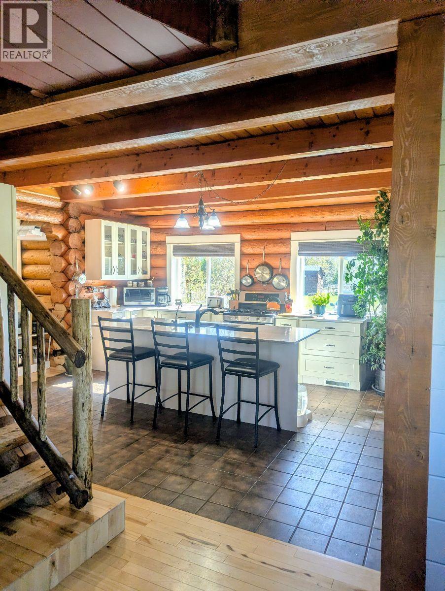 8389 95a Highway Property Photo 8