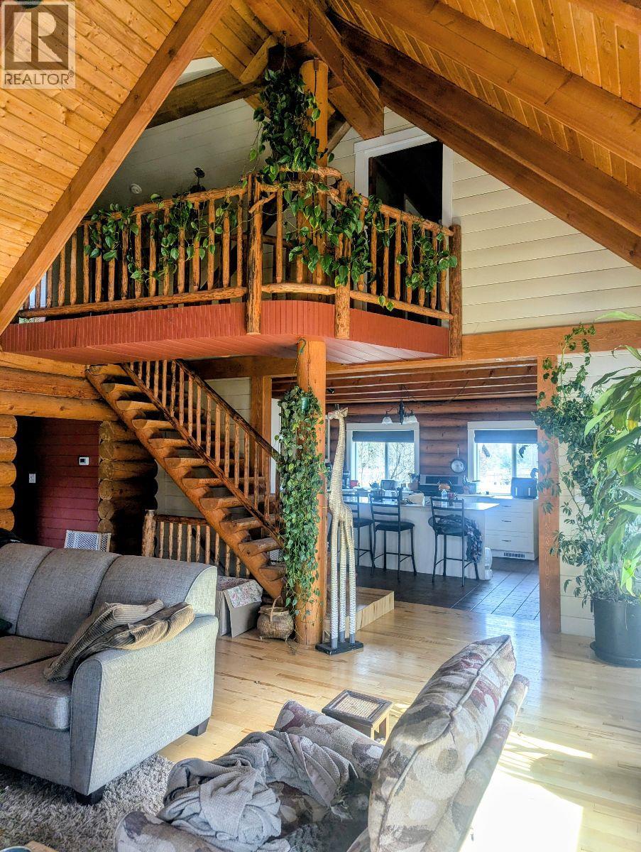 8389 95a Highway Property Photo 11