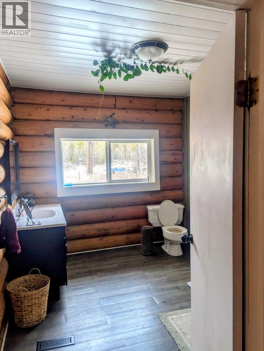 8389 95a Highway Property Photo 12