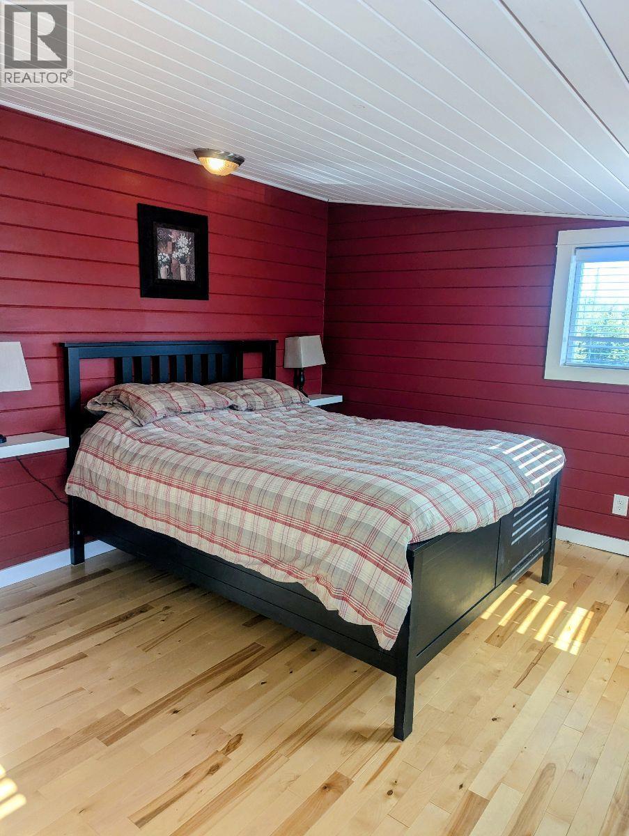 8389 95a Highway Property Photo 16